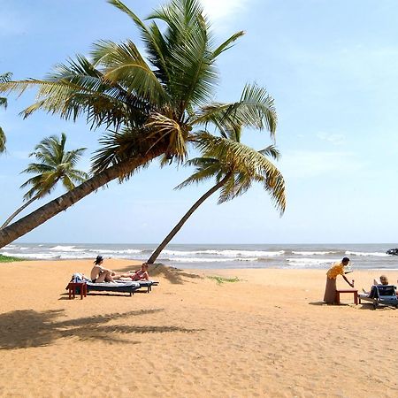 Rainbow Beach Hotel Негомбо Экстерьер фото