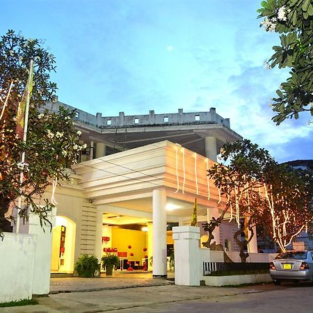 Rainbow Beach Hotel Негомбо Экстерьер фото