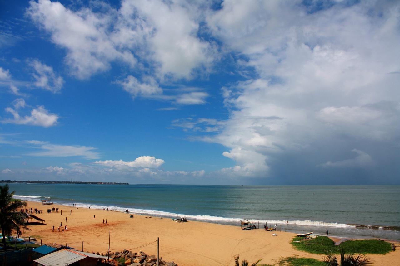 Rainbow Beach Hotel Негомбо Экстерьер фото