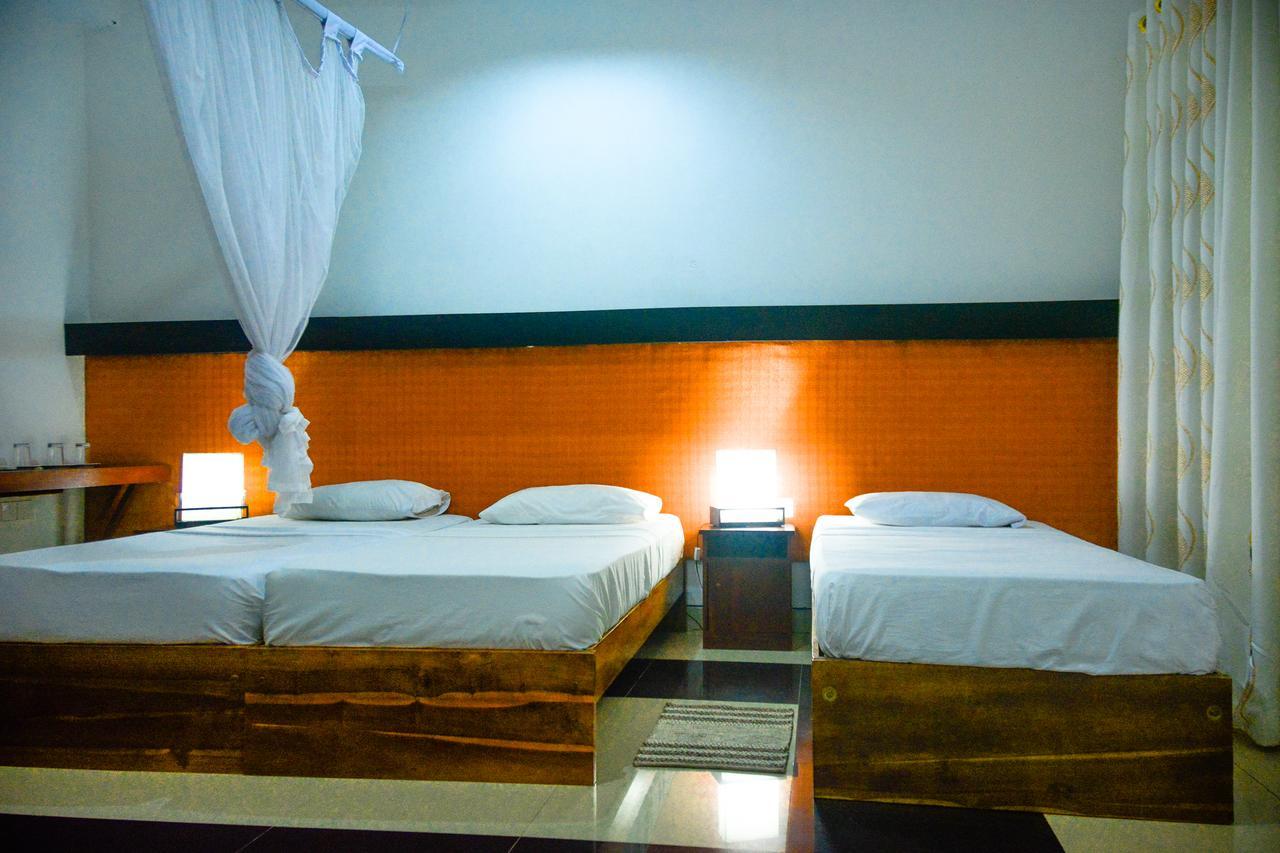 Rainbow Beach Hotel Негомбо Экстерьер фото